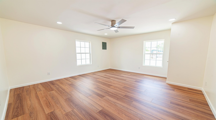 2218 Burnside St, Laredo, Texas 78040, ,Multi-family,For Sale,2218 Burnside St,20263739