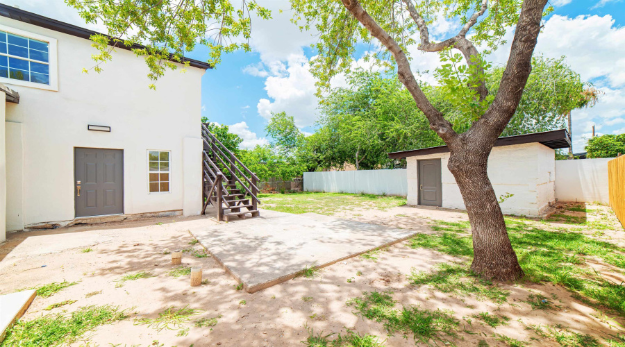 2218 Burnside St, Laredo, Texas 78040, ,Multi-family,For Sale,2218 Burnside St,20263739