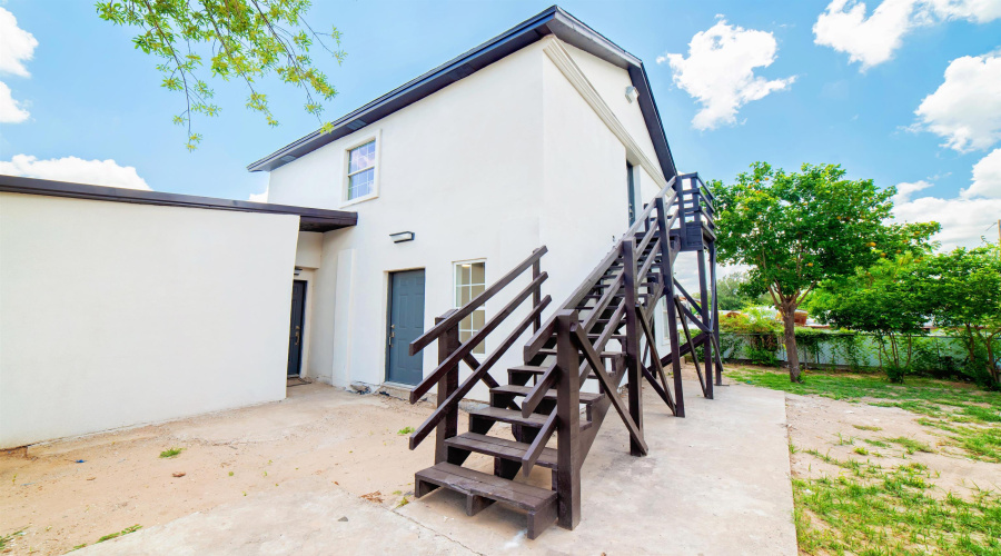 2218 Burnside St, Laredo, Texas 78040, ,Multi-family,For Sale,2218 Burnside St,20263739
