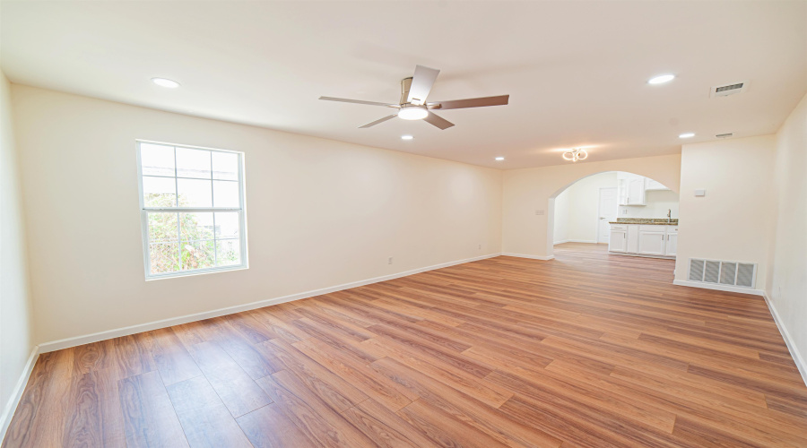 2218 Burnside St, Laredo, Texas 78040, ,Multi-family,For Sale,2218 Burnside St,20263739