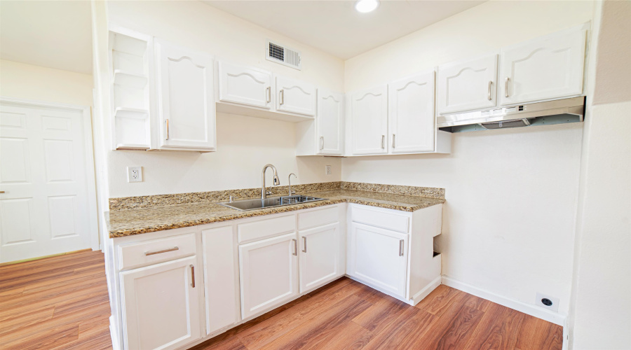 2218 Burnside St, Laredo, Texas 78040, ,Multi-family,For Sale,2218 Burnside St,20263739