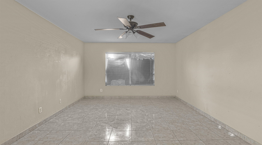 3243 Saint Kathryn Lp, Laredo, Texas 78046, 3 Bedrooms Bedrooms, 5 Rooms Rooms,2 BathroomsBathrooms,Residential,For Sale,3243 Saint Kathryn Lp,20263724