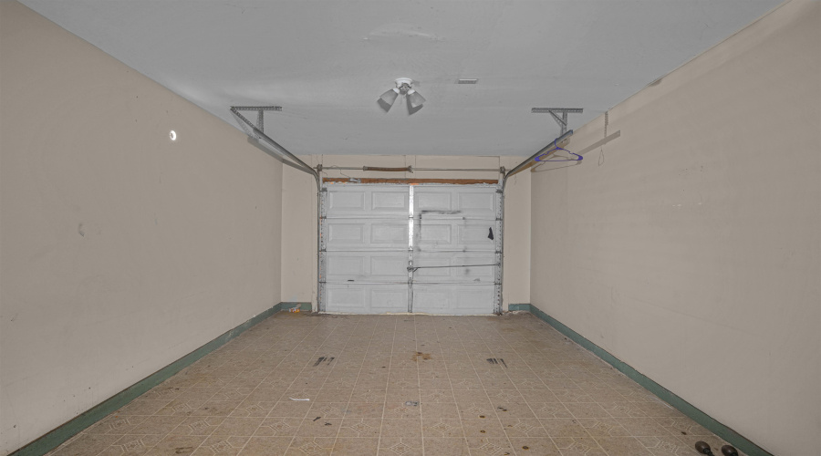 3243 Saint Kathryn Lp, Laredo, Texas 78046, 3 Bedrooms Bedrooms, 5 Rooms Rooms,2 BathroomsBathrooms,Residential,For Sale,3243 Saint Kathryn Lp,20263724
