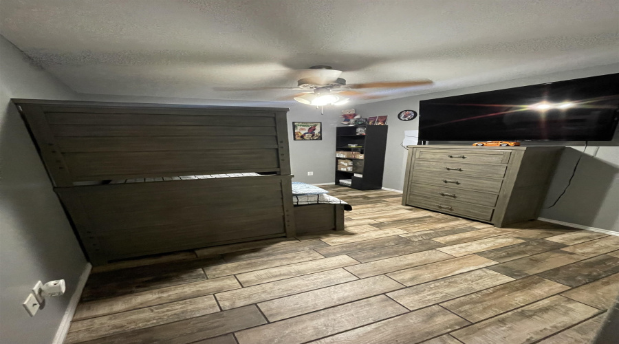 2038 Port Miami St, Laredo, Texas 78045, 3 Bedrooms Bedrooms, 5 Rooms Rooms,2 BathroomsBathrooms,Residential,For Sale,2038 Port Miami St,20263725