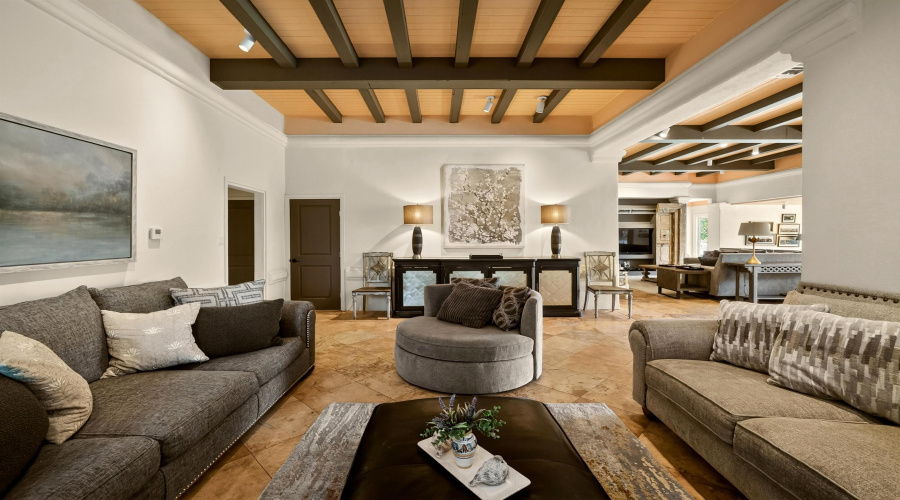 320 Upper Cibolo Creek Rd., Boerne, Texas 78006, 4 Bedrooms Bedrooms, 9 Rooms Rooms,5 BathroomsBathrooms,Residential,For Sale,320 Upper Cibolo Creek Rd.,20263728