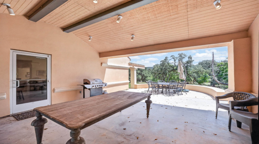 320 Upper Cibolo Creek Rd., Boerne, Texas 78006, 4 Bedrooms Bedrooms, 9 Rooms Rooms,5 BathroomsBathrooms,Residential,For Sale,320 Upper Cibolo Creek Rd.,20263728