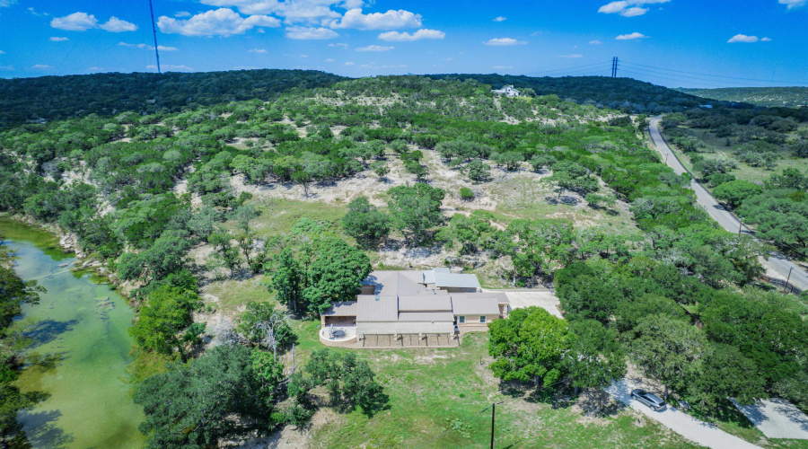 320 Upper Cibolo Creek Rd., Boerne, Texas 78006, 4 Bedrooms Bedrooms, 9 Rooms Rooms,5 BathroomsBathrooms,Residential,For Sale,320 Upper Cibolo Creek Rd.,20263728