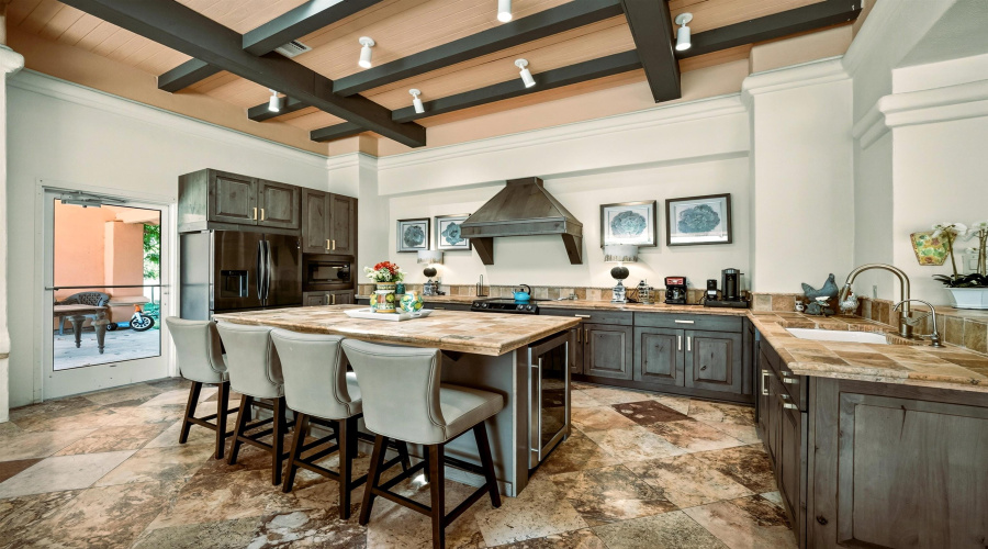 320 Upper Cibolo Creek Rd., Boerne, Texas 78006, 4 Bedrooms Bedrooms, 9 Rooms Rooms,5 BathroomsBathrooms,Residential,For Sale,320 Upper Cibolo Creek Rd.,20263728