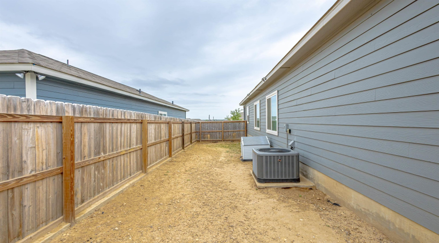 5414 St. Francis, Laredo, Texas 78046, 4 Bedrooms Bedrooms, 6 Rooms Rooms,2 BathroomsBathrooms,Residential,For Rent,5414 St. Francis,20263729