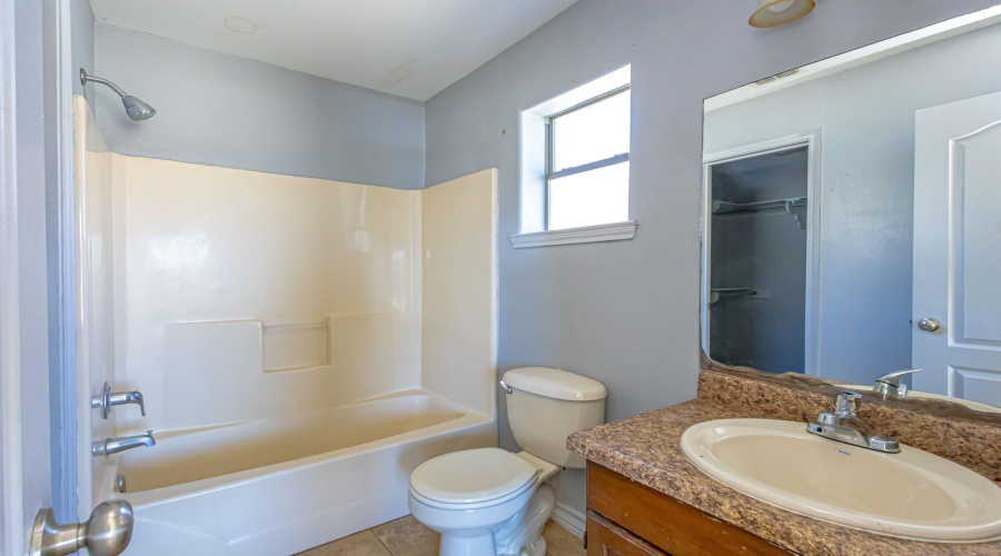 4416 Wild Flower Ave, Laredo, Texas 78045, 3 Bedrooms Bedrooms, 5 Rooms Rooms,2 BathroomsBathrooms,Residential,For Rent,4416 Wild Flower Ave,20263731