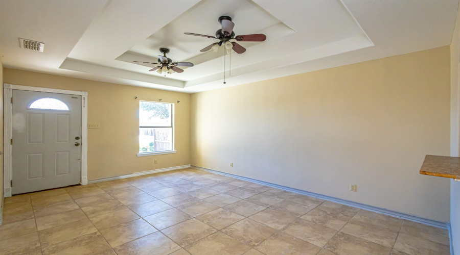 4416 Wild Flower Ave, Laredo, Texas 78045, 3 Bedrooms Bedrooms, 5 Rooms Rooms,2 BathroomsBathrooms,Residential,For Rent,4416 Wild Flower Ave,20263731