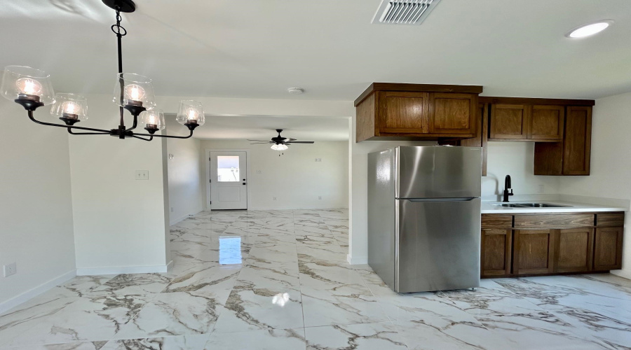 1628 Bilbao Dr., Laredo, Texas 78046, 3 Bedrooms Bedrooms, 5 Rooms Rooms,2 BathroomsBathrooms,Residential,For Rent,1628 Bilbao Dr.,20263732