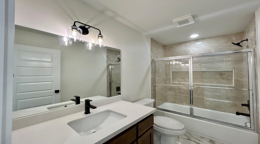 1628 Bilbao Dr., Laredo, Texas 78046, 3 Bedrooms Bedrooms, 5 Rooms Rooms,2 BathroomsBathrooms,Residential,For Rent,1628 Bilbao Dr.,20263732