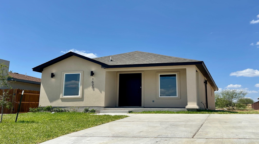1628 Bilbao Dr., Laredo, Texas 78046, 3 Bedrooms Bedrooms, 5 Rooms Rooms,2 BathroomsBathrooms,Residential,For Rent,1628 Bilbao Dr.,20263732
