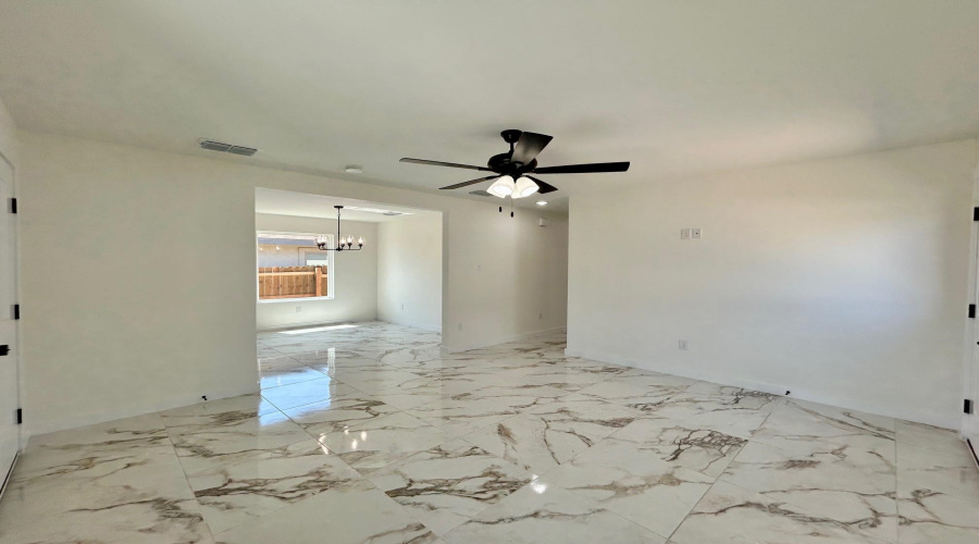 1628 Bilbao Dr., Laredo, Texas 78046, 3 Bedrooms Bedrooms, 5 Rooms Rooms,2 BathroomsBathrooms,Residential,For Rent,1628 Bilbao Dr.,20263732