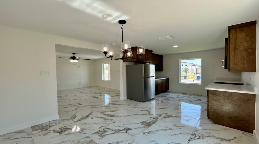 1628 Bilbao Dr., Laredo, Texas 78046, 3 Bedrooms Bedrooms, 5 Rooms Rooms,2 BathroomsBathrooms,Residential,For Rent,1628 Bilbao Dr.,20263732