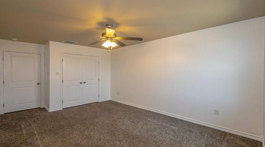 216 John Irving Dr., Laredo, Texas 78041, 3 Bedrooms Bedrooms, 7 Rooms Rooms,2 BathroomsBathrooms,Residential,For Sale,216 John Irving Dr.,20263733