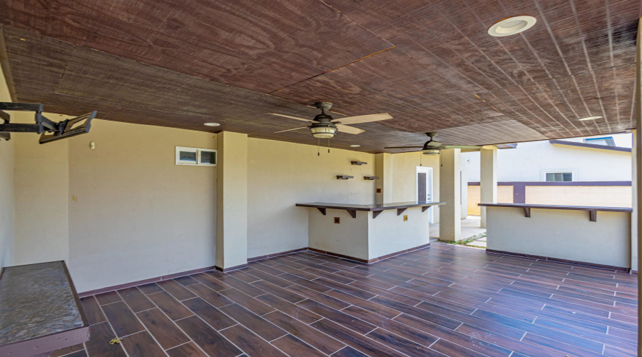 216 John Irving Dr., Laredo, Texas 78041, 3 Bedrooms Bedrooms, 7 Rooms Rooms,2 BathroomsBathrooms,Residential,For Sale,216 John Irving Dr.,20263733