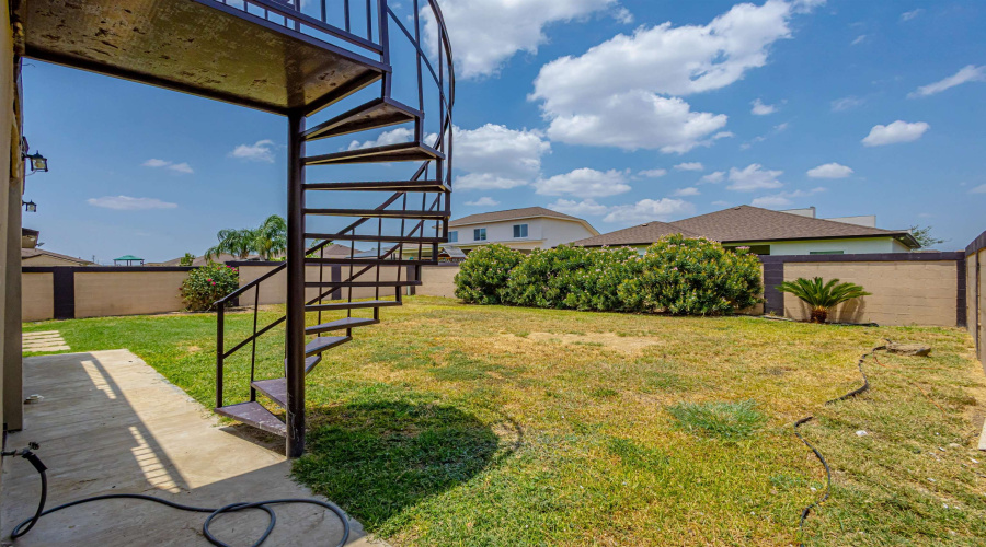 216 John Irving Dr., Laredo, Texas 78041, 3 Bedrooms Bedrooms, 7 Rooms Rooms,2 BathroomsBathrooms,Residential,For Sale,216 John Irving Dr.,20263733