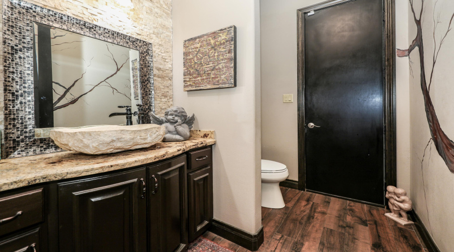 570 Well Ln, Laredo, Texas 78045, 3 Bedrooms Bedrooms, 4 Rooms Rooms,2 BathroomsBathrooms,Residential,For Sale,570 Well Ln,20263734