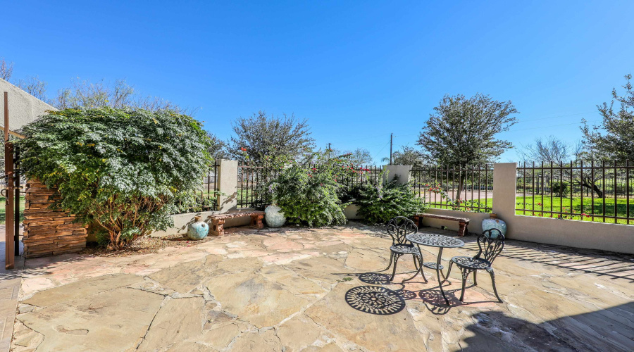 570 Well Ln, Laredo, Texas 78045, 3 Bedrooms Bedrooms, 4 Rooms Rooms,2 BathroomsBathrooms,Residential,For Sale,570 Well Ln,20263734