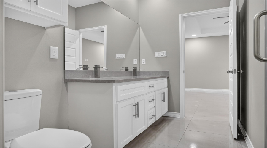 6525 Adenia Loop, Laredo, Texas 78046, 4 Bedrooms Bedrooms, 5 Rooms Rooms,2 BathroomsBathrooms,Residential,For Sale,6525 Adenia Loop,20263735