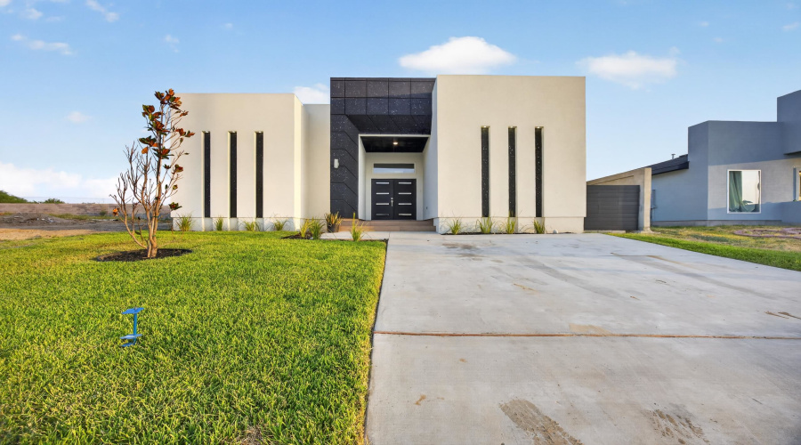 6525 Adenia Loop, Laredo, Texas 78046, 4 Bedrooms Bedrooms, 5 Rooms Rooms,2 BathroomsBathrooms,Residential,For Sale,6525 Adenia Loop,20263735