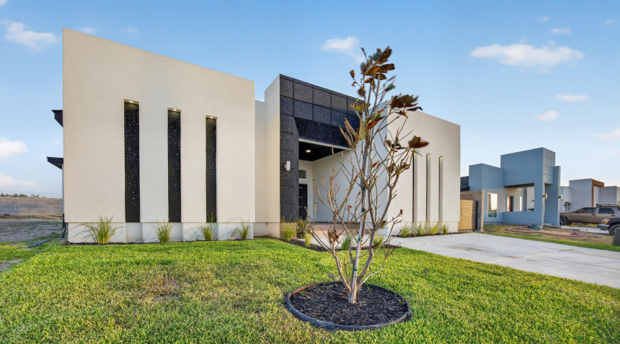 6525 Adenia Loop, Laredo, Texas 78046, 4 Bedrooms Bedrooms, 5 Rooms Rooms,2 BathroomsBathrooms,Residential,For Sale,6525 Adenia Loop,20263735