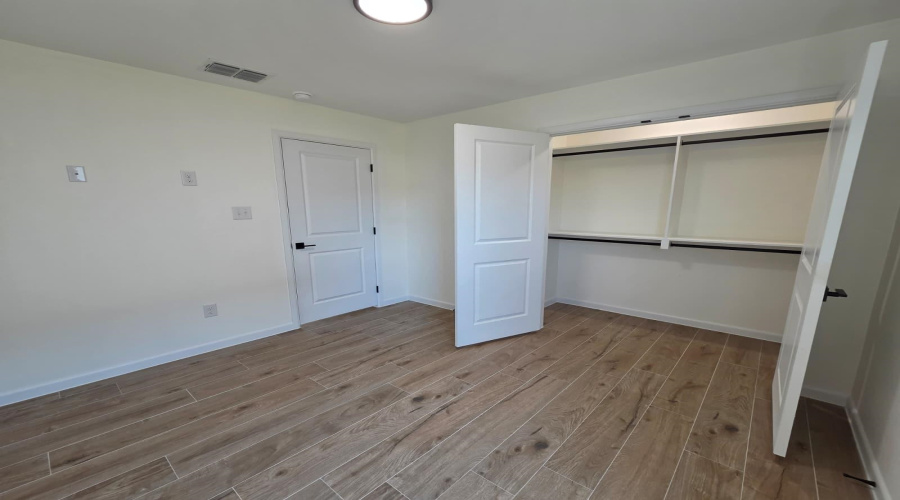 1514 Cincho St., Laredo, Texas 78046, 4 Bedrooms Bedrooms, 8 Rooms Rooms,2 BathroomsBathrooms,Residential,For Sale,1514 Cincho St.,20263737