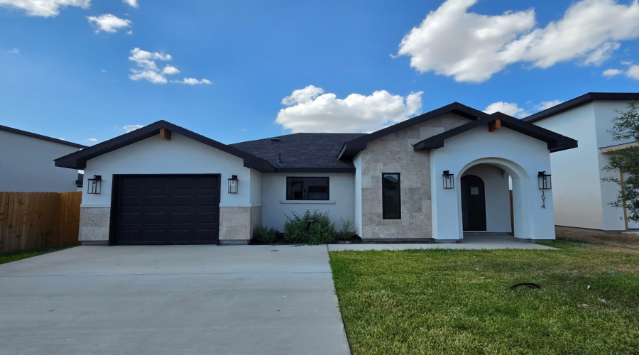 1514 Cincho St., Laredo, Texas 78046, 4 Bedrooms Bedrooms, 8 Rooms Rooms,2 BathroomsBathrooms,Residential,For Sale,1514 Cincho St.,20263737