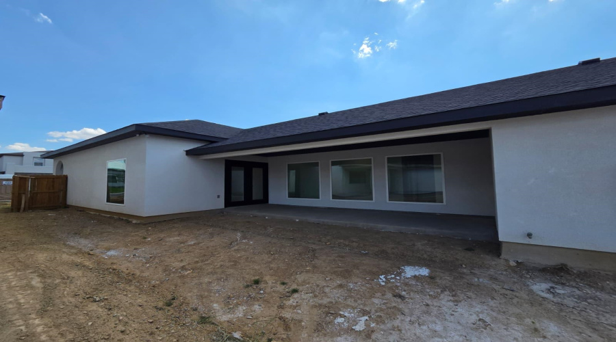 1514 Cincho St., Laredo, Texas 78046, 4 Bedrooms Bedrooms, 8 Rooms Rooms,2 BathroomsBathrooms,Residential,For Sale,1514 Cincho St.,20263737