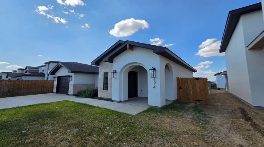 1514 Cincho St., Laredo, Texas 78046, 4 Bedrooms Bedrooms, 8 Rooms Rooms,2 BathroomsBathrooms,Residential,For Sale,1514 Cincho St.,20263737