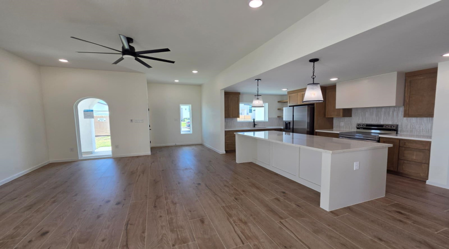 1514 Cincho St., Laredo, Texas 78046, 4 Bedrooms Bedrooms, 8 Rooms Rooms,2 BathroomsBathrooms,Residential,For Sale,1514 Cincho St.,20263737