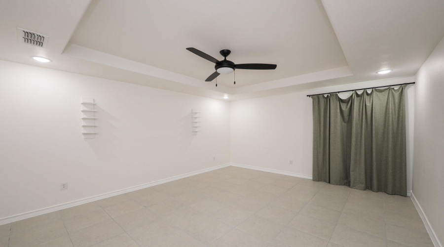 1510 Latigo Loop, Laredo, Texas 78046, 3 Bedrooms Bedrooms, 6 Rooms Rooms,2 BathroomsBathrooms,Residential,For Sale,1510 Latigo Loop,20263738