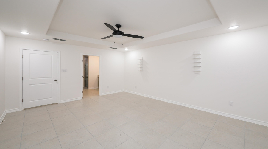 1510 Latigo Loop, Laredo, Texas 78046, 3 Bedrooms Bedrooms, 6 Rooms Rooms,2 BathroomsBathrooms,Residential,For Sale,1510 Latigo Loop,20263738