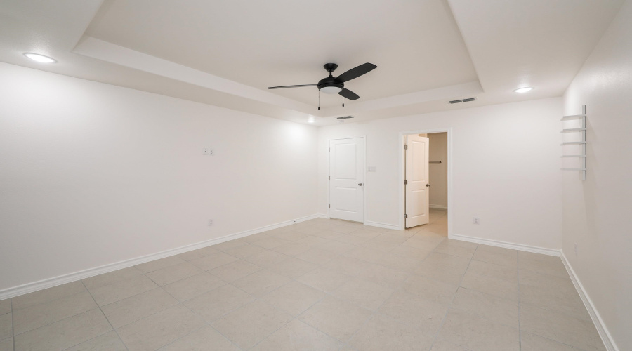 1510 Latigo Loop, Laredo, Texas 78046, 3 Bedrooms Bedrooms, 6 Rooms Rooms,2 BathroomsBathrooms,Residential,For Sale,1510 Latigo Loop,20263738