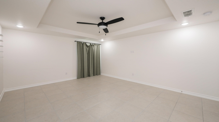 1510 Latigo Loop, Laredo, Texas 78046, 3 Bedrooms Bedrooms, 6 Rooms Rooms,2 BathroomsBathrooms,Residential,For Sale,1510 Latigo Loop,20263738