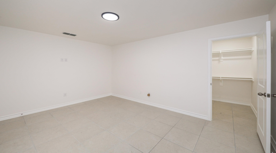 1510 Latigo Loop, Laredo, Texas 78046, 3 Bedrooms Bedrooms, 6 Rooms Rooms,2 BathroomsBathrooms,Residential,For Sale,1510 Latigo Loop,20263738