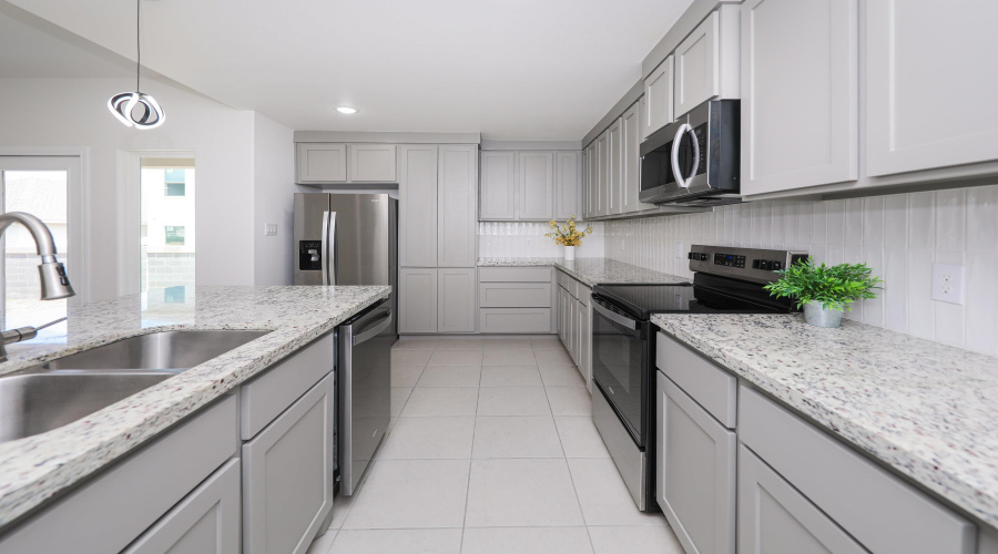 1510 Latigo Loop, Laredo, Texas 78046, 3 Bedrooms Bedrooms, 6 Rooms Rooms,2 BathroomsBathrooms,Residential,For Sale,1510 Latigo Loop,20263738