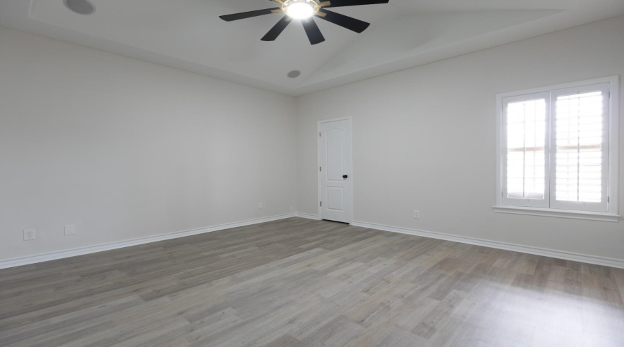 9903 Crystal Ct, Laredo, Texas 78045, 2 Bedrooms Bedrooms, 4 Rooms Rooms,2 BathroomsBathrooms,Residential,For Rent,9903 Crystal Ct,20260489