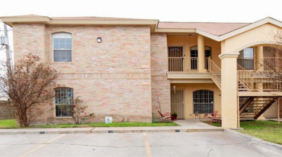 9903 Crystal Ct, Laredo, Texas 78045, 2 Bedrooms Bedrooms, 4 Rooms Rooms,2 BathroomsBathrooms,Residential,For Rent,9903 Crystal Ct,20260489