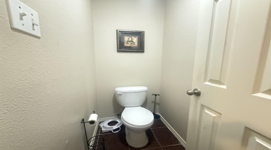 820 Rivera Way, Laredo, Texas 78043, 3 Bedrooms Bedrooms, 6 Rooms Rooms,2 BathroomsBathrooms,Residential,For Sale,820 Rivera Way,20260643