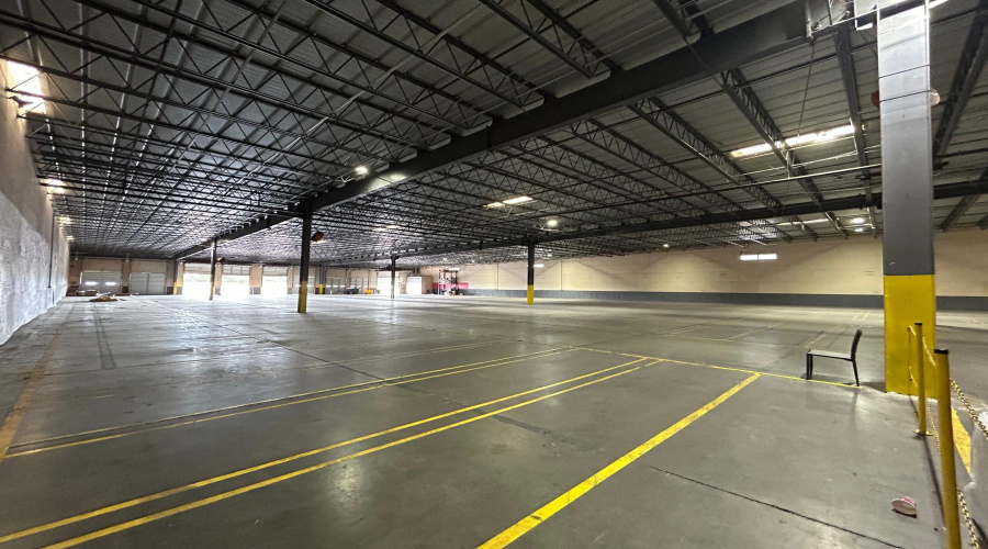 13120 Spivey Dr, Laredo, Texas 78045, 1 Bedroom Bedrooms, 11 Rooms Rooms,2 BathroomsBathrooms,Commercial/industrial,For Rent,13120 Spivey Dr,20263745