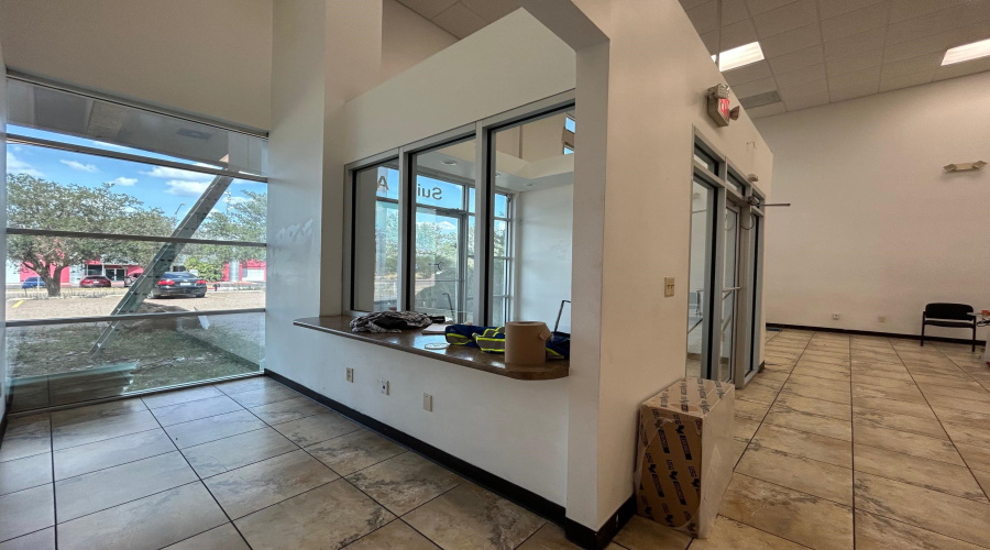 13120 Spivey Dr, Laredo, Texas 78045, 1 Bedroom Bedrooms, 11 Rooms Rooms,2 BathroomsBathrooms,Commercial/industrial,For Rent,13120 Spivey Dr,20263745