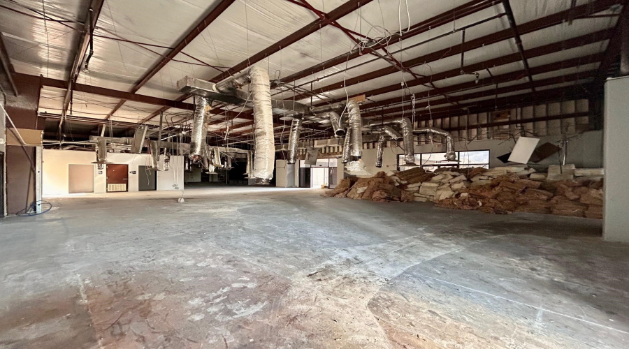 2324 Jacaman Rd, Laredo, Texas 78041, 1 Room Rooms,2 BathroomsBathrooms,Commercial retail/office,For Rent,2324 Jacaman Rd,20263751