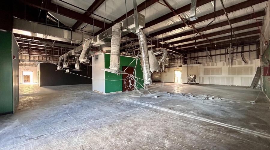 2324 Jacaman Rd, Laredo, Texas 78041, 1 Room Rooms,2 BathroomsBathrooms,Commercial retail/office,For Rent,2324 Jacaman Rd,20263751