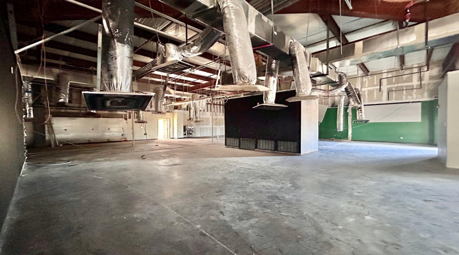 2324 Jacaman Rd, Laredo, Texas 78041, 1 Room Rooms,2 BathroomsBathrooms,Commercial retail/office,For Rent,2324 Jacaman Rd,20263751