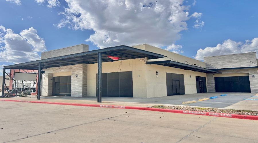 2324 Jacaman Rd, Laredo, Texas 78041, 1 Room Rooms,2 BathroomsBathrooms,Commercial retail/office,For Rent,2324 Jacaman Rd,20263751