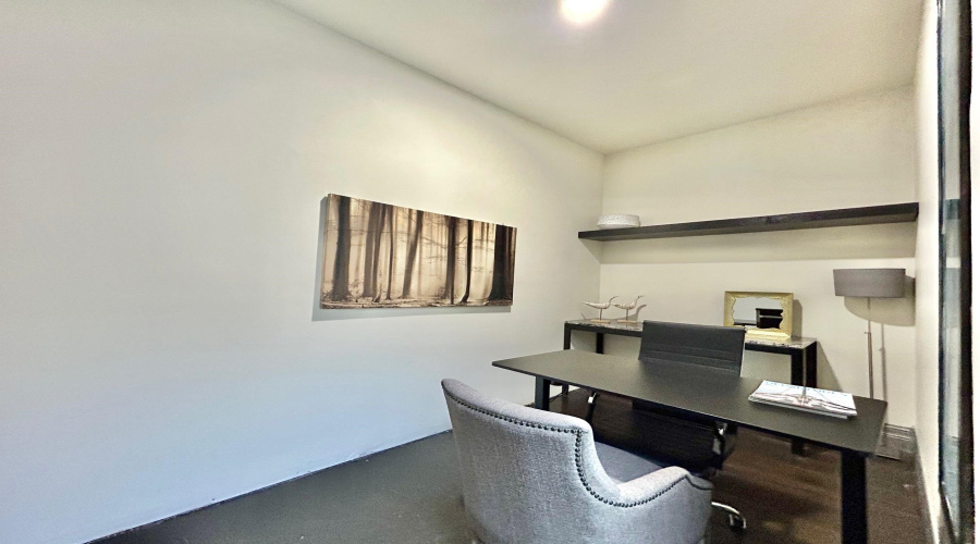 315 Calle Del Norte, Laredo, Texas 78041, ,2 BathroomsBathrooms,Commercial retail/office,For Rent,315 Calle Del Norte,20263754