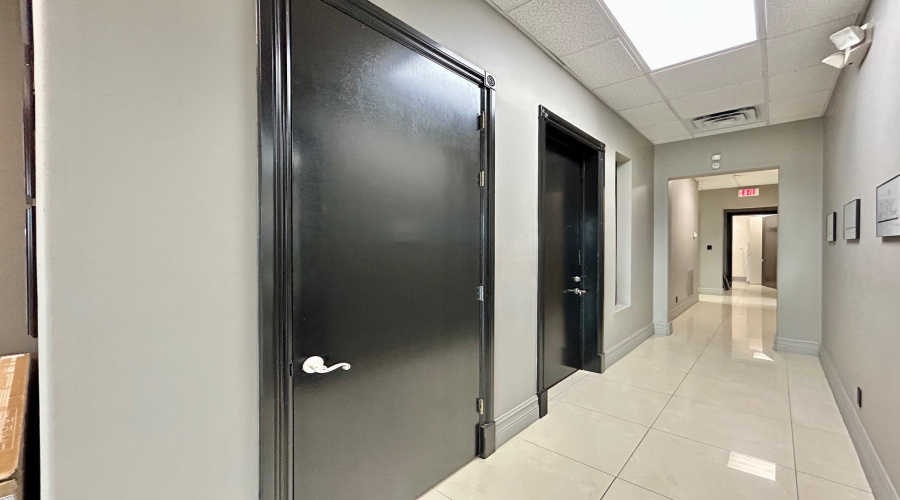 315 Calle Del Norte, Laredo, Texas 78041, ,2 BathroomsBathrooms,Commercial retail/office,For Rent,315 Calle Del Norte,20263754